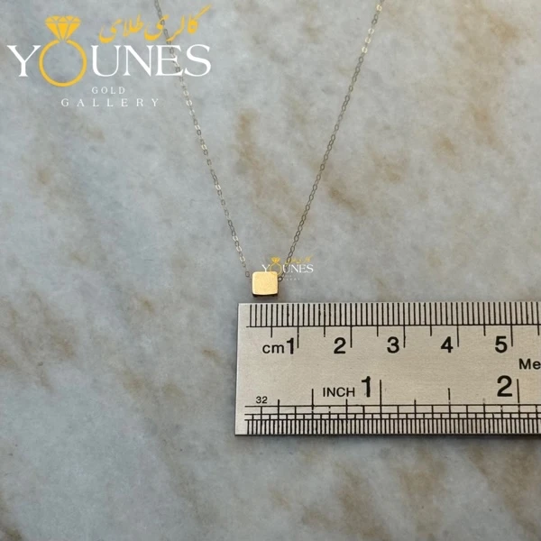 گردنبند مربع مینیمال طلا